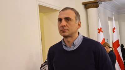 "ვულოცავ &bdquo;ქართულ ოცნებას&ldquo; საძაგელი მურუსიძის ღირსების დაცვას - ყოჩაღ!"