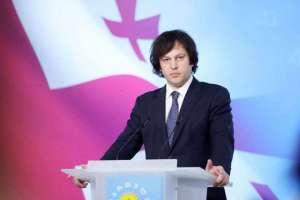 “როდესაც ხელისუფლებამ მიიღო გადაწყვეტილება ლარის შემოღების თაობაზე, ძალიან გამძაფრდა ჩვენი შეგრძნება, რომ სახელმწიფოებრიობა ვითარდებოდა, დღეს ლარი ჩამოყალიბებულია, როგორც სახელმწიფოებრიობის ერთ-ერთი მნიშვნელოვანი სიმბოლო”- პრემიერი