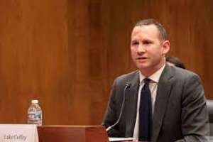 შენი ქვეყნის მესამე პრეზიდენტს ასე არავითარ შემთხვევაში არ უნდა მოექცე! - ლუკ კოფი