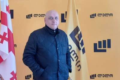 "მოვუწოდებთ ქუთაისის მერიას და ქუთაისის ბაგა-ბაღების გაერთიანებას დაუყოვნებლივ უზრუნველყონ აღსაზრდელებისათვის განკუთვნილი საკვები პროდუქტის სისტემატიური გადაცემა  მშობლებისათვის&rdquo;