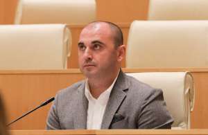 ,,რომელ პარტიასაც წარმოვადგენ, მათ ვეტყვი: არასდროს ვიყოთ ვინმეს ხელშემშლელები, სადაც ერთიანობა იქნება, იქ ვიყოთ - გთხოვთ, ვინც ამბობს, რომ ერთიანობა არ უნდა, თავი დავანებოთ, მათგან ზოგი ჩვენს საქმეს აკეთებს''- ლევან ხაბეიშვილი