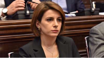 თამარ ჩუგოშვილმა და რამდენიმე დეპუტატმა საპარლამენტო უმრავლესობა დატოვა