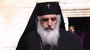 "უცხოელები თითებს უქნევენ ხელისუფლებას, რომელმაც მიიღო კანონი ოჯახის დაცვასთან დაკავშირებით და სოდომური ცოდვის საწინააღმდეგოდ &ndash; ძალა, რომელიც ხელისუფლებაშია დღეს, ჩვენი ღირებულებების სადარაჯოზე დგას " - მეუფე სტეფანე