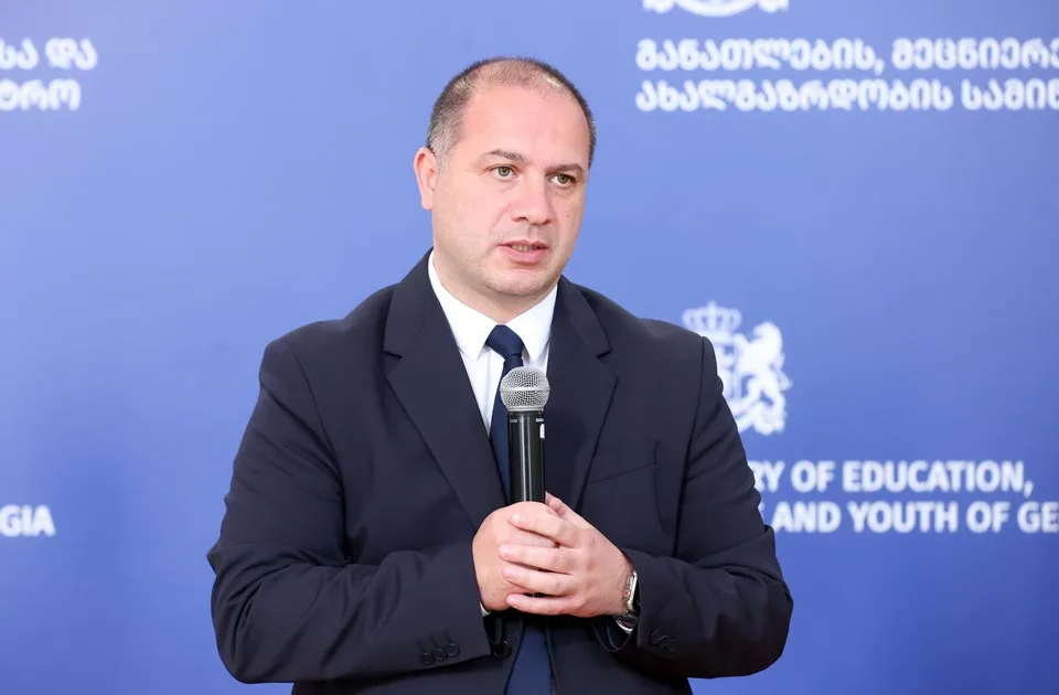 “1795 აბიტურიენტს, რომლებმაც ეროვნულ გამოცდებზე მინიმალური ზღვარი გადალახეს, ე.წ. მეორადი ჩარიცხვის შესაძლებლობას ვაძლევთ”