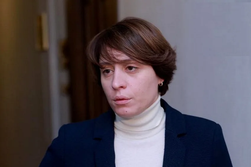 “ჩვენი რუსული დე ფაქტო მმართველობა ირანს ეხმარება ეკონომიკურად” – ელენე ხოშტარია