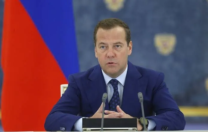 ,,გერმანია იმსახურებს პირდაპირ დარტყმას კიევის რეჟიმისთვის სამხედრო ტექნიკის მწარმოებელ ყველა გერმანულ საწარმოზე”- დიმიტრი მედვედევი