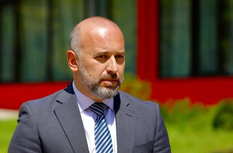 ,,ჩვენი პრიორიტეტია ევროპასთან და შტატებთან სტრატეგიული ურთიერთობის აღდგენა, რაშიც, დარწმუნებული ვარ, ძალიან მალე შედეგსაც მივაღწევთ”- ზვიად შალამბერიძე