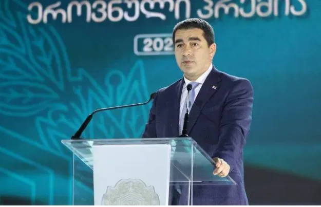 “მასწავლებლის პროფესია სახელმწიფოს მშენებლობის ერთ-ერთი ყველაზე უშუალო ფორმაა” – შალვა პაპუაშვილი